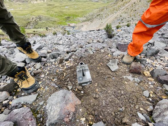 Selene Mine Peru installing wireless tilt sensors on stakes